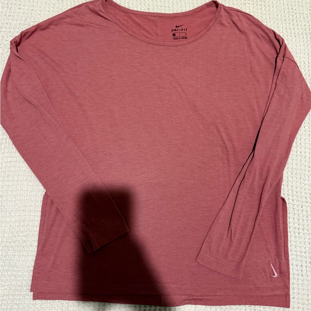 Nike Long Sleeve Top in Pink